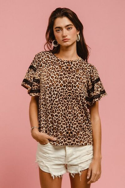 Bibi Leopard Crochet Trim round Neck Short Sleeve Top